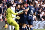 先赛7分领跑!巴黎2-2洛里昂 姆巴耶闪击杜埃助攻小埃梅里破门
